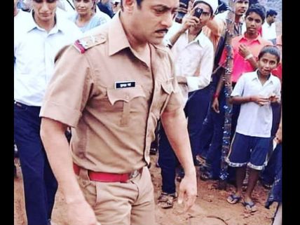 LEAKED VIDEO: Salman Khan TROLLED Left & Right As He Caught Dancing On The Sets Of Dabangg 3!