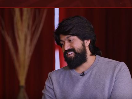 Not Amitabh Or Shahrukh Khan, But Yash Wishes To Work With THIS Bollywood Actor!