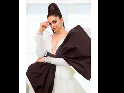 BOOM! Deepika Padukone Makes FIRST Cannes 2019 Red Carpet Appearance After Marriage [Stunning Pics]