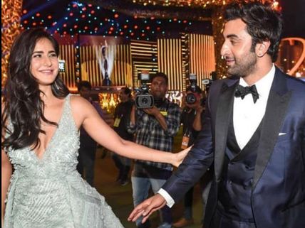 Did Katrina Kaif Throw Herself At The Feet Of Ranbir Kapoor When She Was In Relationship With Him?