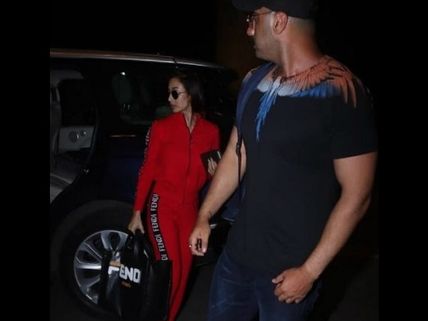 Arjun Kapoor-Malaika Arora Jet Off To Mystery Destination For A Romantic Getaway!