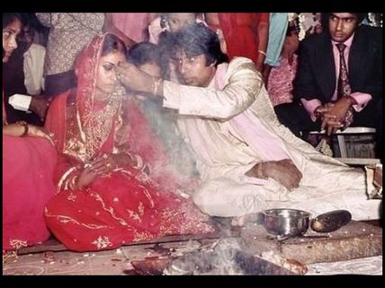 Unseen Rare Wedding Photos! Amitabh Bachchan Puts Vermilion On Jaya Bachchan's Forehead