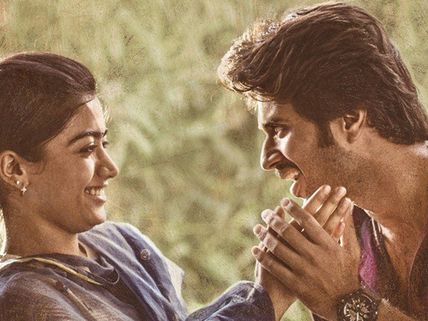 Dear Comrade FIRST REVIEW Is Out; The Vijay Deverakonda Starrer Is A Stunning Love Story