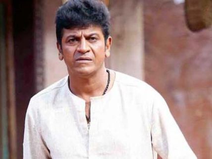 Shivrajkumar Cries Before His Fans, From Across The Sea; Here’s Why He Got Emotional! 