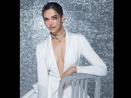 What's With Deepika Padukone's Nose? Netizens Troll Her; Bold Photoshoot Goes Wrong?