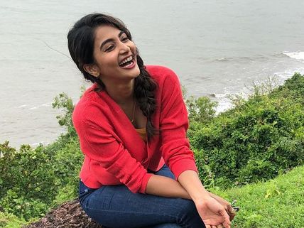 Pooja Hegde Faces The Heat Post Her Emotional Tweet On MS Dhoni