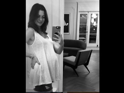 Anne Hathaway Ready To Welcome Second Child; Shares Difficulties During Both Pregnancies