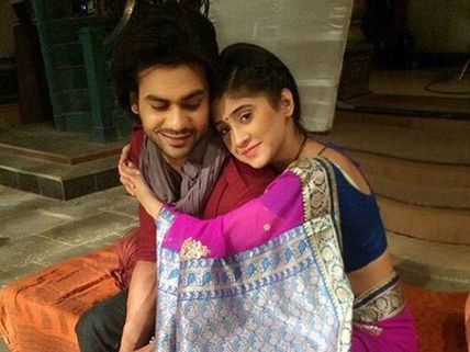 Was Nach Baliye 9's Vishal Aditya Singh Dating Yeh Rishta Kya Kehlata Hai's Shivangi Joshi?