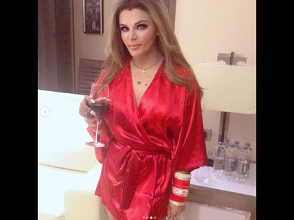 Rakhi Sawant CONFIRMS Marrying NRI After Honeymoon Pics Go Viral; Plans To Have Babies By 2020!