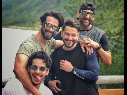 Kunal Khemu Posts Pic From His Boys Only Bike Trip With Shahid Kapoor & Ishaan Khatter!