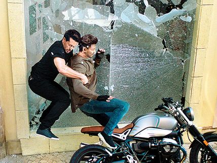 Hrithik Roshan-Tiger Shroff's Dangerous Bike Crash: These Inside Details Are A MUST-READ!