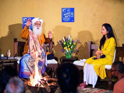 KGF's Female Lead Srinidhi Shetty Chats With Sadhguru About Cauvery Calling!
