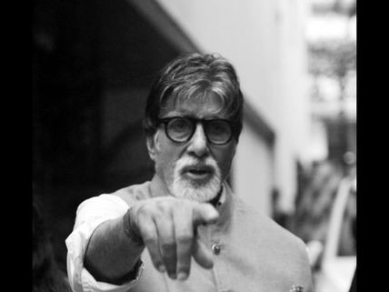 Amitabh Bachchan Gets THRASHED MERCILESSLY For Tweeting 'Metro Is The Solution For Pollution'