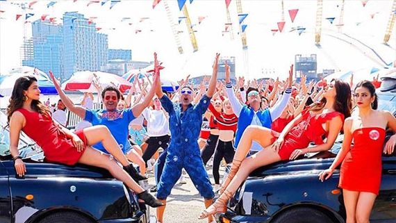 Housefull 4's Ek Chumma Song: Akshay Kumar & Co Set Out To Woo The Ladies 