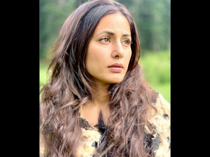 Hina Khan To Play Visually Challenged Girl In Indo-Hollywood Film; Might NOT Return To Kasautii?