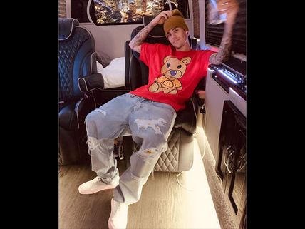 Justin Bieber Opens Up About His Struggles With Fame At Early Age; Miley, Khloe & Others Support