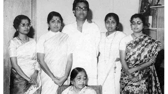 Lata Mangeshkar's Sister Meena Mangeshkar: Didi Doesn't Enjoy Today's Film Songs
