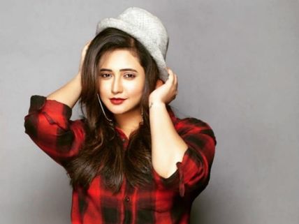 Rashami Desai To Marry Rumoured Boyfriend In Bigg Boss 13?