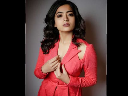 Rashmika Mandanna To Romance This Superstar In Her Bollywood Debut? 