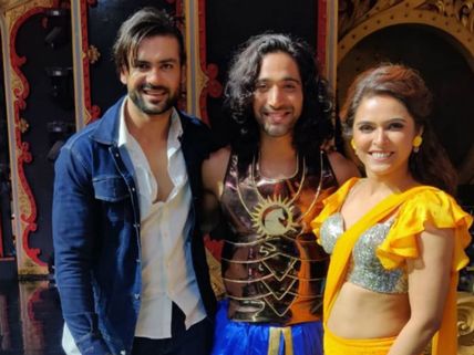 Madhurima Tuli & Vishal Aditya Singh’s Choreographer Sanam Johar Quits Nach Baliye 9
