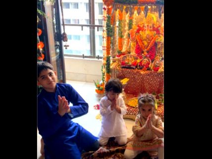 Cutest Ganesha Admirer: Taimur Ali Khan Screams 'Mangal Murti Morya' In This Viral Inside Video