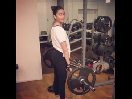Alia Bhatt Deadlifts 70 Kgs, Leaves Us Stunned! Watch Video