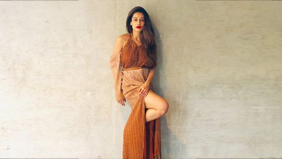 Payal Rohtagi Calls Ameesha, Koena & Others Jobless; Adds They Are Doing Bigg Boss 13 For Money