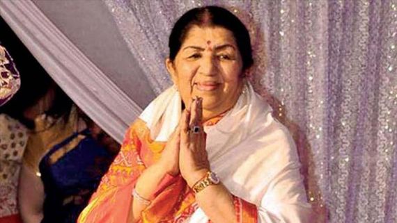 Lata Mangeshkar Hospitalisation: Bollywood Celebs Shabana Azmi, Hema Malini Wish Speedy Recovery