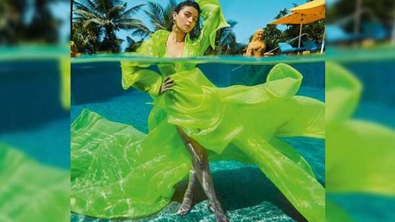 Alia Bhatt Is Too Hot To Handle In These Underwater Photos