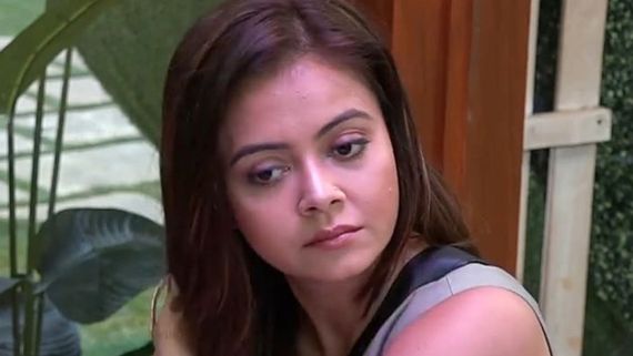 Devoleena Bhattacharjee To Quit Bigg Boss 13 Due To Her Back Injury? Her Mother Responds