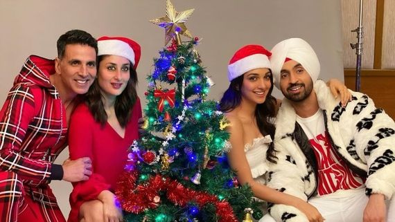 Good Newwz: Akshay Kumar, Kareena Kapoor, Diljit Dosanjh, Kiara Advani Welcome Christmas Together!