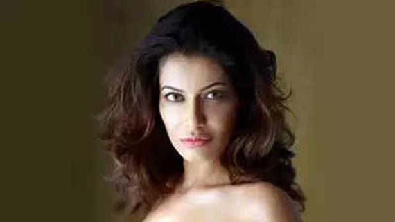 Payal Rohatgi Detained By Rajasthan Police For Her Comments On The Nehru-Gandhi Family; Gets Bail