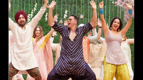 Good Newwz 'Sauda Khara Khara' Song Out: Every Baraati Will Relate To Akshay Kumar's Naagin Dance