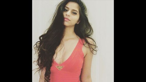 Suhana Khan Is Slaying The Internet In A Red Outfit With Plunging Neckline!