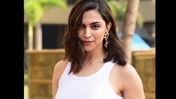 Deepika Padukone Shuts Down Pregnancy Rumours: Do I Look Pregnant? Will Ask You When I Plan