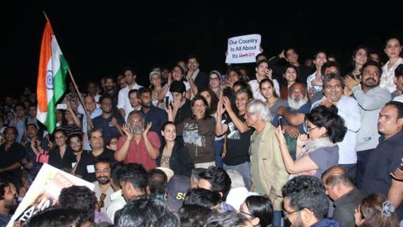 Taapsee Pannu, Swara Bhaskar, Zoya Akhtar & Others Protest Against JNU Violence