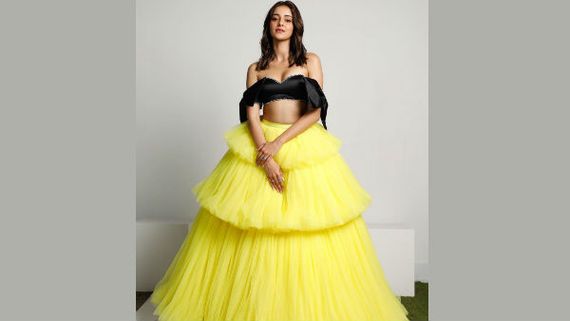 Filmfare Awards 2020: Ananya Panday Gets Trolled Over Her Outfit; Netizens Say ‘Too Much Struggle’