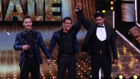 Bigg Boss 13 Finale: Paras Walks Away With Rs 10L; Salman Declares Sidharth Shukla As Winner