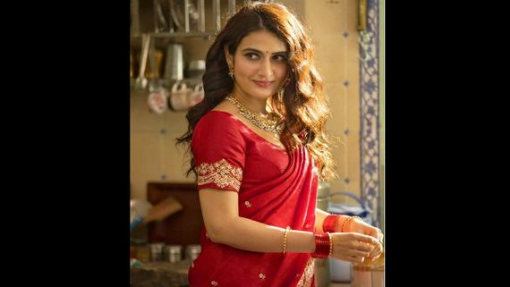 Suraj Pe Mangal Bhari: Fatima Sana Shaikh Nails Her Look As A Marathi Mulgi