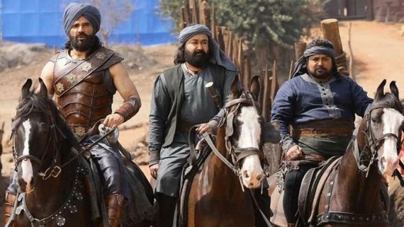 Marakkar Arabikadalinte Simham: The Mohanlal Starrer Sets A New Record!
