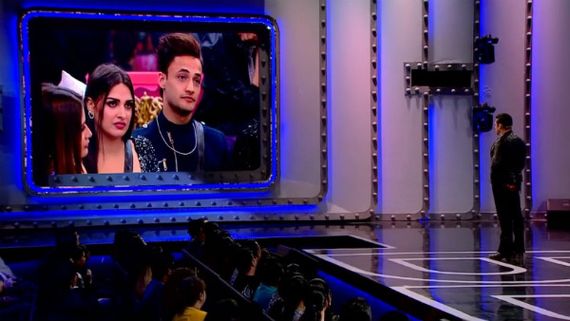 Salman Warns Asim, 'I'll Kick Your A** If I Get To Know You Haven't Broken Up With Your Girl'