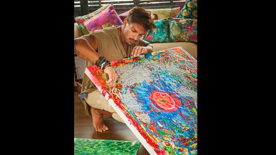 Did You Know Karan Singh Grover Is Ambidextrous?