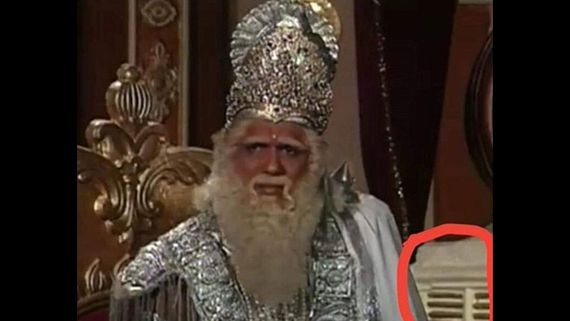 Mahabharat Fans Spot Cooler Behind Bhishma Pitamah; Compare It To Game Of Thrones' Cup Goof-Up