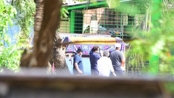 Irrfan Khan’s Funeral Attended By Kapil Sharma, Mika Singh And Others