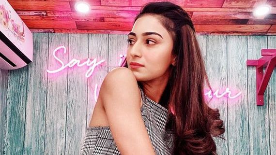 Erica Fernandes Disconnects Herself From Social Media On Her Birthday!