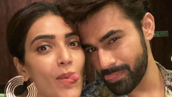 Pearl V Puri Says Karishma Tanna Has Never Let Him Feel Alone; Adds 'Mera Bahut Saath Diya Hai'