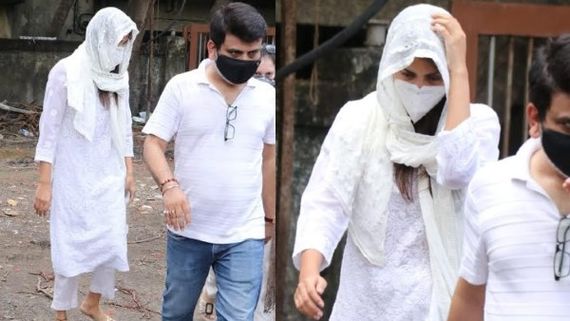 Sushant Singh Rajput Passes Away: Rhea Chakraborty Snapped Outside Cooper Hospital In Mumbai