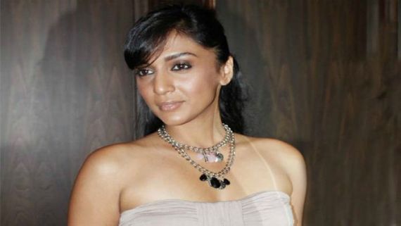 Shveta Salve Threatens To Report Users Making Obscene Remarks On Her Workout Videos