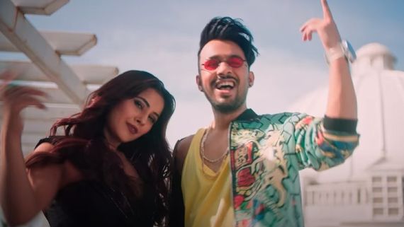 Kurta Pajama Song Out: Shehnaaz Looks Stunning In Tony Kakkar's Groovy Song; Steals The Limelight!