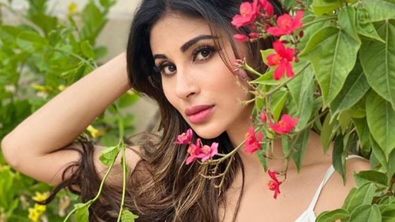 Mouni Roy Is Stuck In Abu Dhabi; Says She's Missing Mom, Brother & Is Dying To Return To India